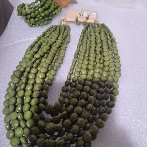Elegant Green Beaded Necklace